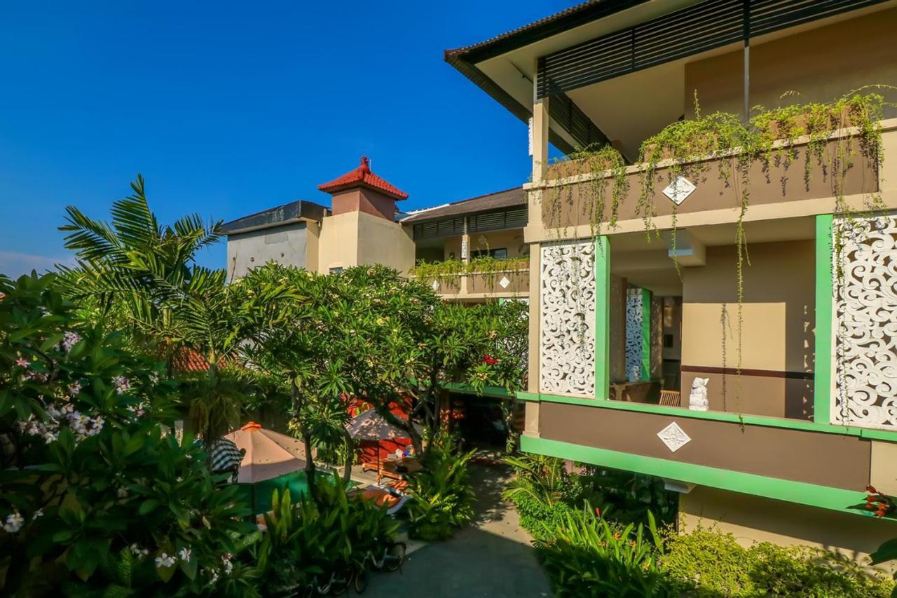 Capital O 1666 Grand Pudjawan Hotel Near Kuta Beach Kültér fotó
