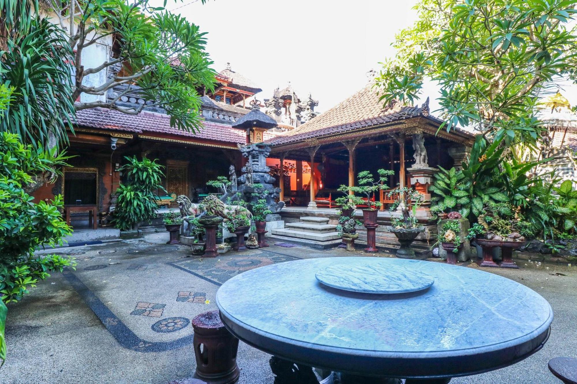 Capital O 1666 Grand Pudjawan Hotel Near Kuta Beach Kültér fotó