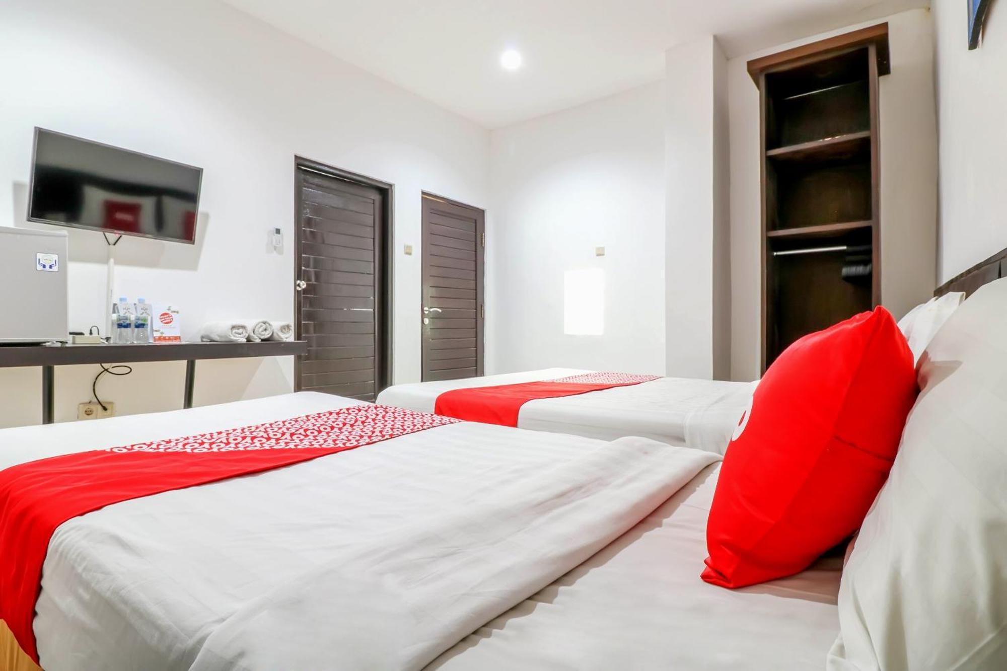 Capital O 1666 Grand Pudjawan Hotel Near Kuta Beach Kültér fotó