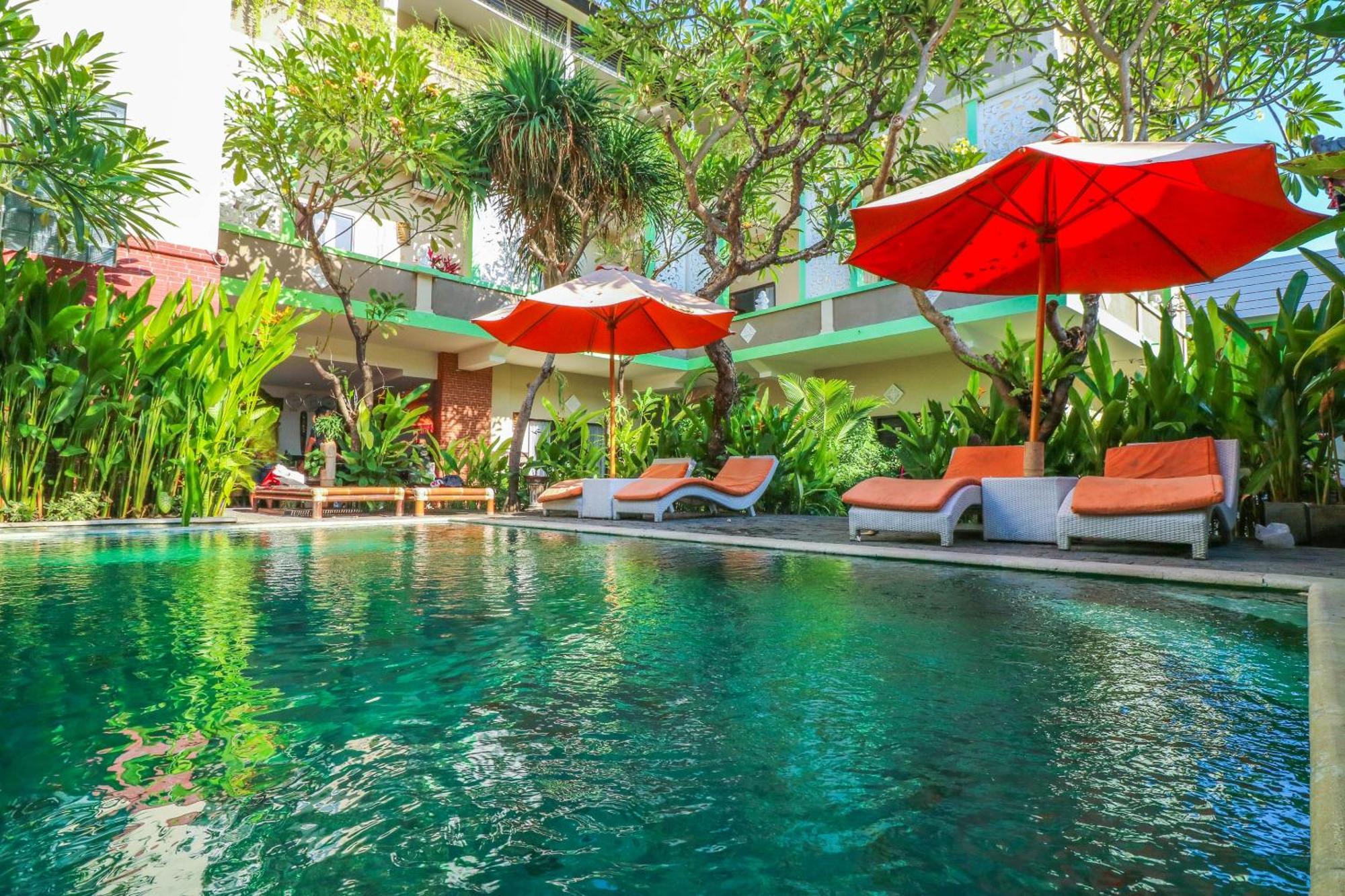 Capital O 1666 Grand Pudjawan Hotel Near Kuta Beach Kültér fotó